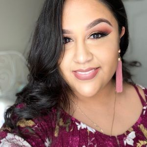 Meet your Posher, Lorena